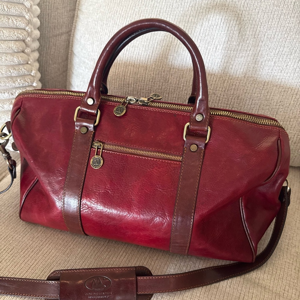 Elegant Red Leather Men's Bag